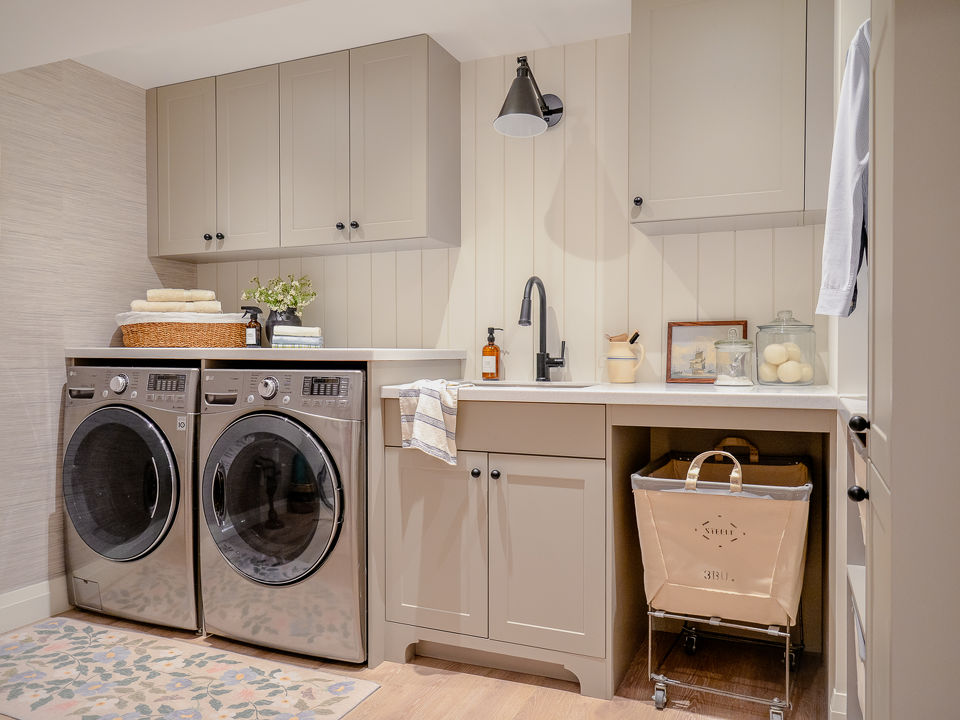 10 Innovative Approaches to Adding a Personal Touch to Your Laundry Room