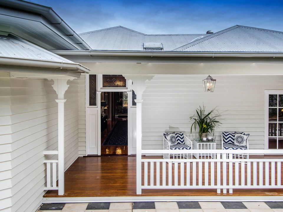 Enhance Your Kiwi Retreat: Decking and Balustrades for a Timeless Charm